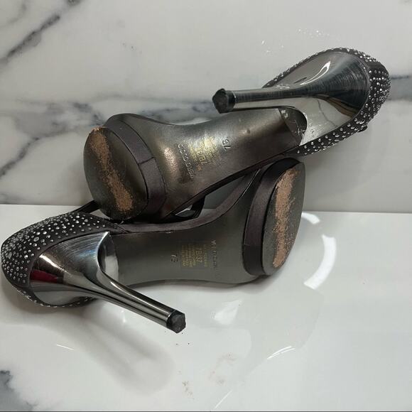 BCBGMaxAzria Women's Gray Studded Rhinestone Strappy Platform Peeking Heels Sz 7 - Picture 5 of 5